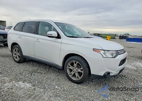 2014 Mitsubishi Outlander Se z USA, uszkodzony, nr VIN JA4AZ3A35EZ003039